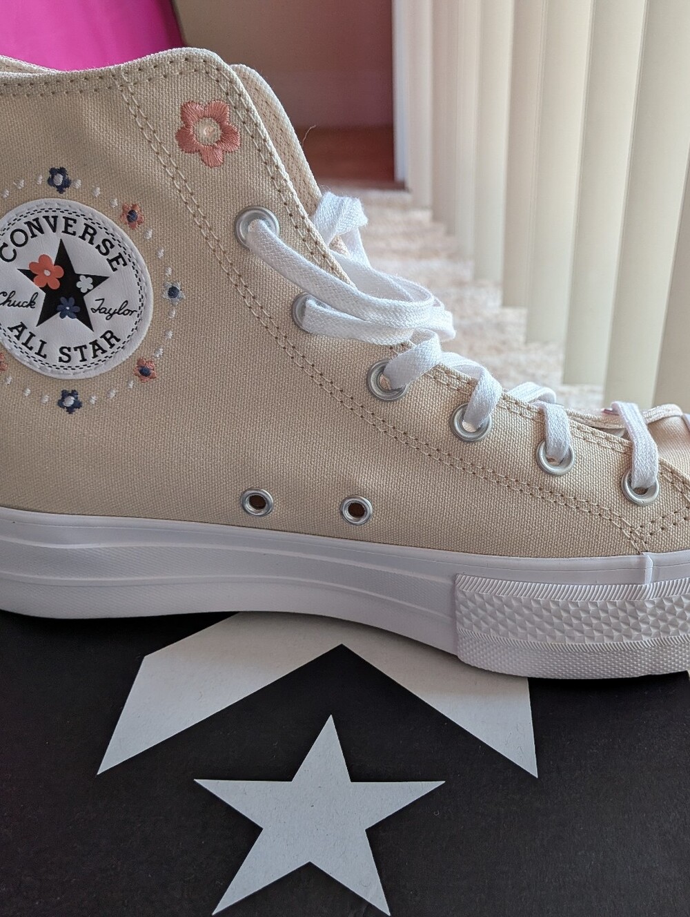Converse Chuck Taylor Lift Platform Petite Petals Shoes Womens 10 - Picture 8 of 8